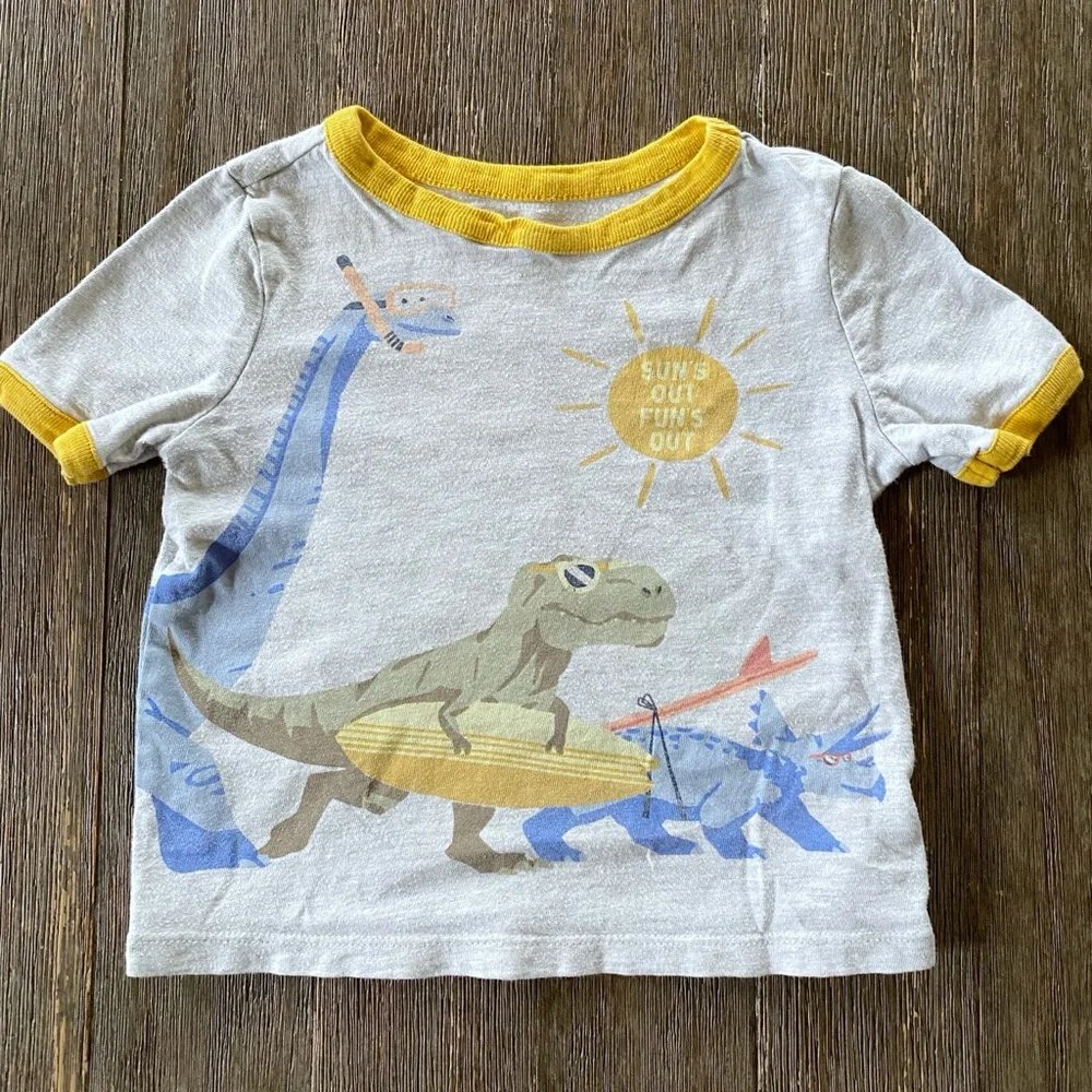 4/$20 Old Navy Tee